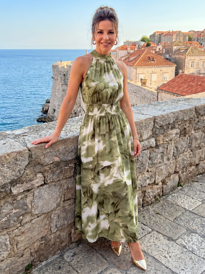 Simona | Midi šaty s nabíraným pásom a abstraktným vzorom